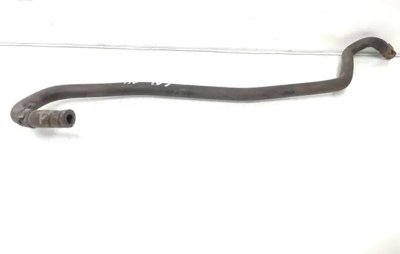 Volkswagen PASSAT B6 Engine coolant pipe/hose