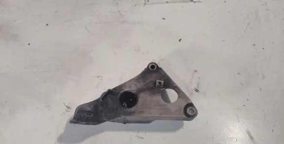 BMW 5 E60 E61 Engine mounting bracket 2211677705301 677705301 6777053