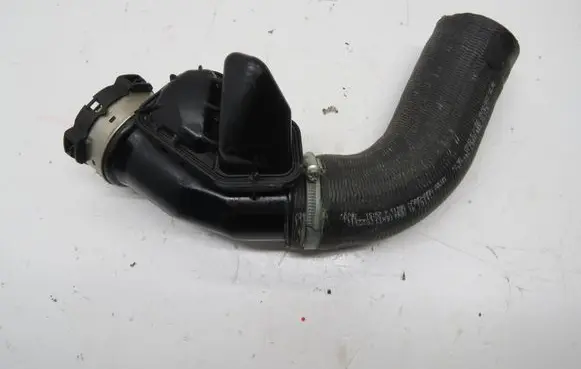 Volvo S90, V90 Intercooler hose/pipe 31422061 31422062