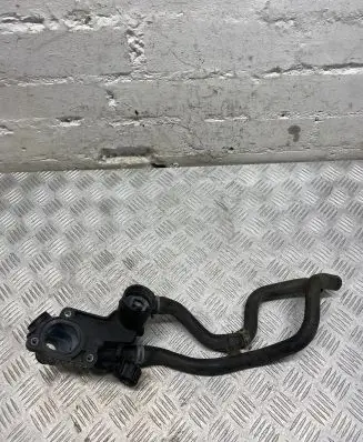 Volkswagen Polo V 6R Engine coolant pipe/hose 032121111