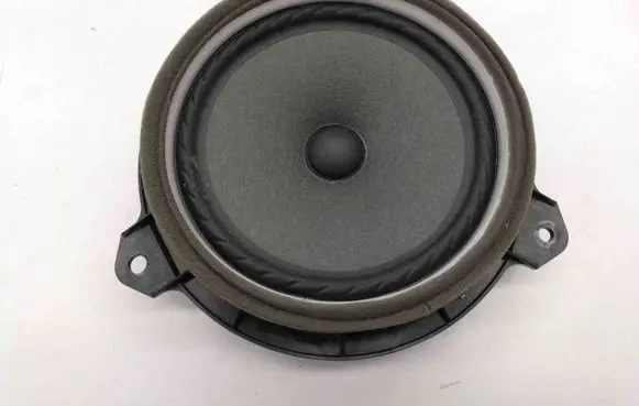 Toyota Avensis T270 Rear door speaker 861600D180