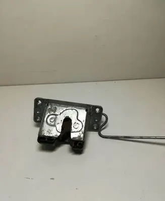 Loading door lock