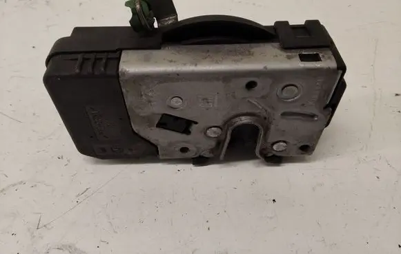 Opel Meriva A Front door lock 13154792