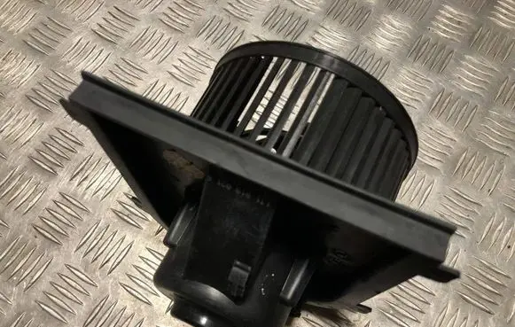 Volkswagen Golf IV Heater fan/blower 1J1819021A
