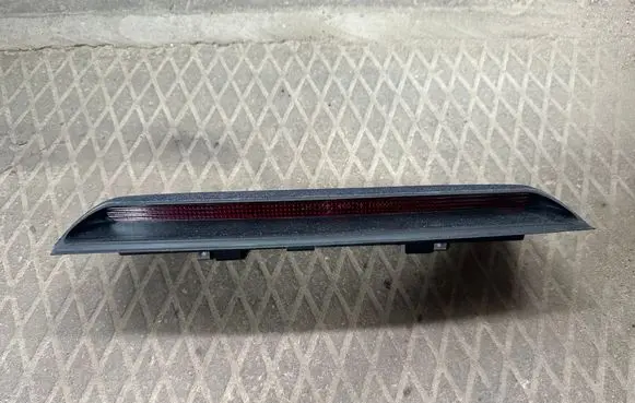 Volkswagen PASSAT B5 Third/center stoplight 3B5945121 3B5945135A