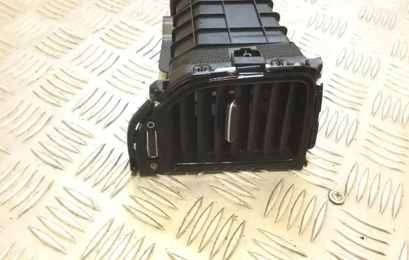 KIA Sportage Dash center air vent grill 97410F1AA0