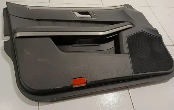 Mercedes-Benz E W212 Front door card panel trim 1697353