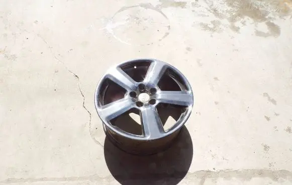 R18 alloy rim
