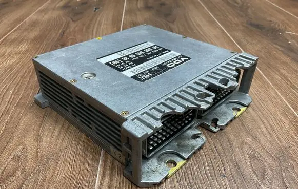 Mercedes-Benz C AMG W202 Engine control unit/module ECU 2025459832 WA2025459832