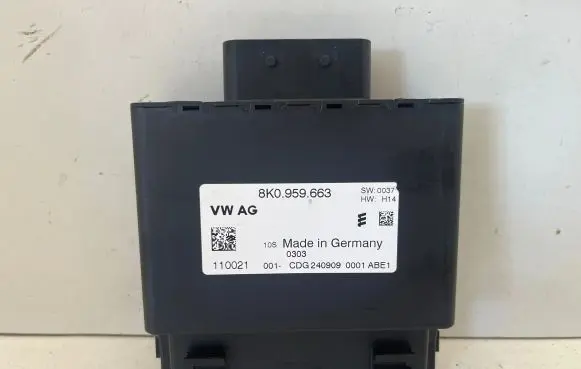 Audi A5 Sportback 8TA Other control units/modules 8K0959663 110021 CDG240909