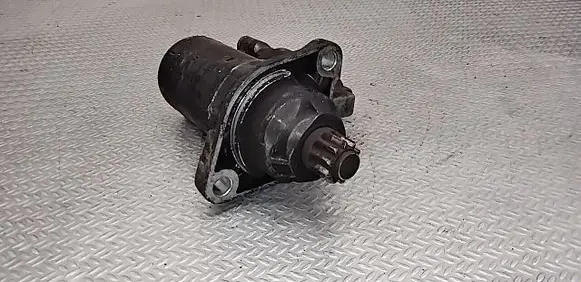 Audi A3 S3 A3 Sportback 8P Starter motor 1005831391