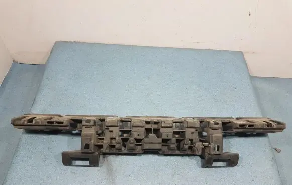 Jeep Commander Rear bumper support beam 