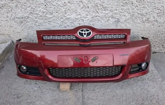Toyota Corolla Verso E121 Front bumper 