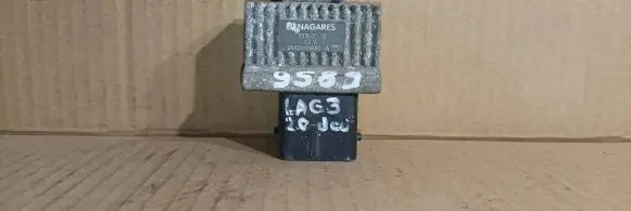 Renault Laguna III Glow plug pre-heat relay 7700115078 7700115078A BDL712