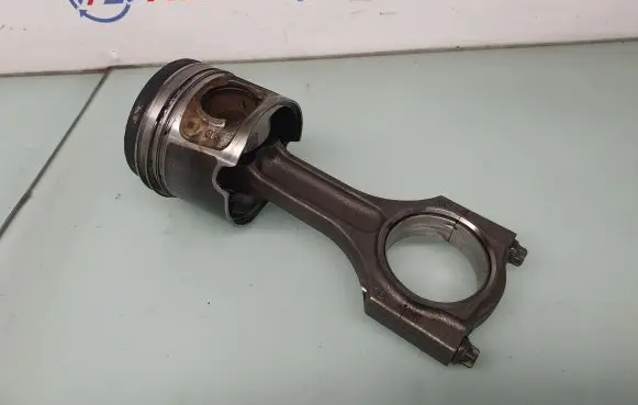 BMW 1 E81 E87 Piston with connecting rod 8473776 11248473776 7803033
