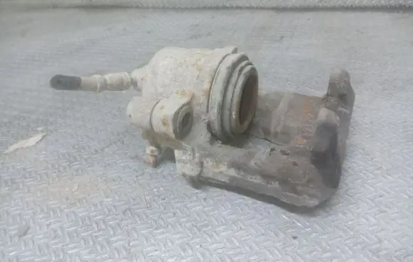 Skoda Octavia Mk1 (1U) Front brake caliper
