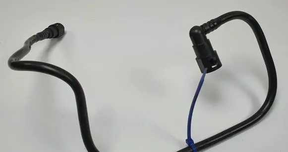 Chrysler 300 - 300C Fuel line pipe