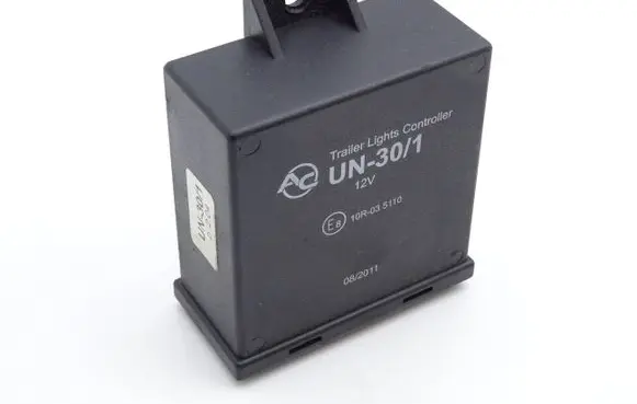 Volkswagen Touran I Tow bar trailer control unit/module UN301