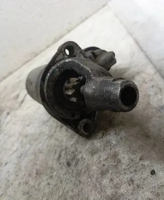 Audi A6 S6 C4 4A Starter motor 1005821953 0001109021