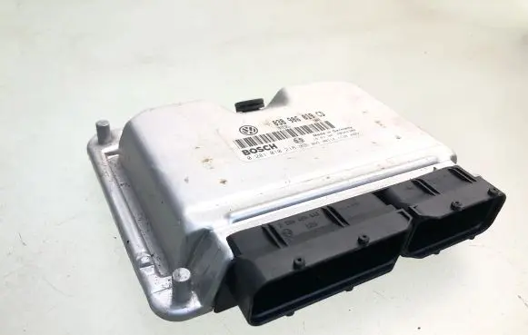 Volkswagen PASSAT B5 Engine control unit/module 038906019CD 0281010218
