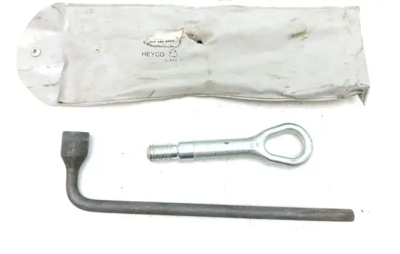 Mercedes-Benz Sprinter W906 Tool set A9065800003