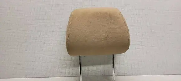 Toyota Avensis T250 Front seat headrest 