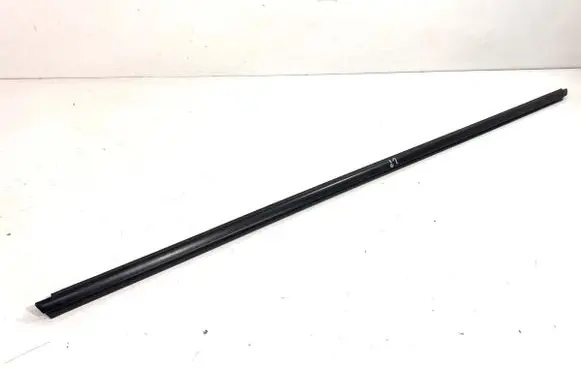 BMW 4 F32 F33 Front door windshield rail 7279773