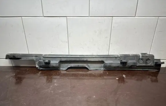 Audi Q5 SQ5 Intercooler air guide/duct channel 8R0121292B