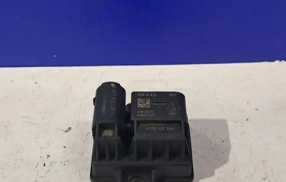 Windshield/windscreen camera