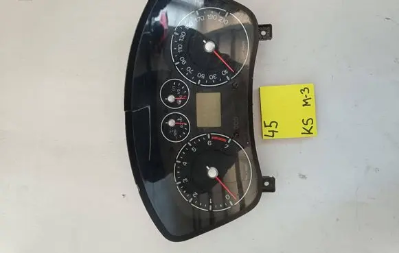 Ford Focus Speedometer (instrument cluster) VP6S6F14A608GE PWB13829