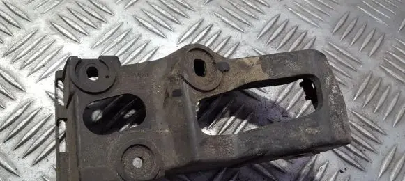 Audi A4 S4 B6 8E 8H Fender mounting bracket 8e0853922b