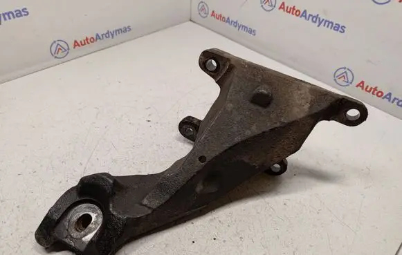 BMW X5 E53 Engine mounting bracket 6757708 22116757708