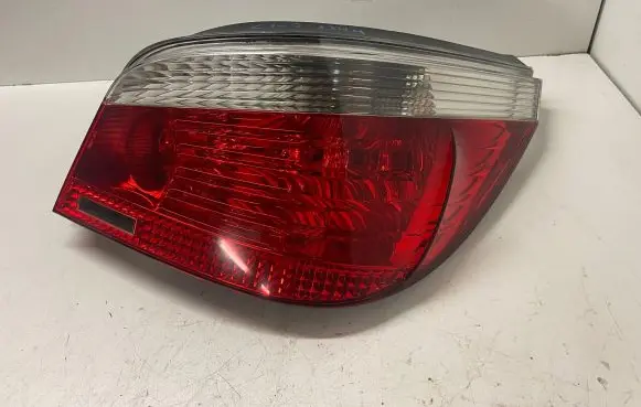 BMW 5 E60 E61 Rear/tail lights 6923306