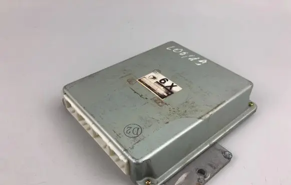 Subaru Legacy Engine control unit/module 22611AH840