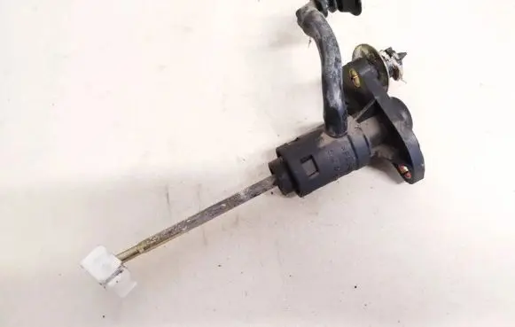 Skoda Superb B5 (3U) Clutch master cylinder 8e1721401a