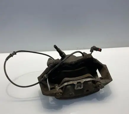 Mercedes-Benz E W212 Front brake caliper A2044213681 2044213681