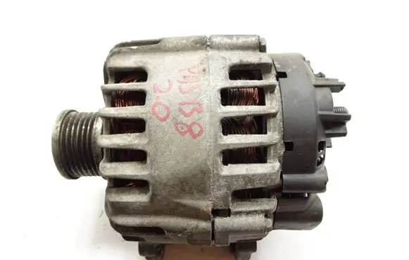 Volkswagen PASSAT B8 Generator/alternator 03L903023L 2612004E 115070754