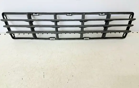 Volvo V50 Front bumper lower grill