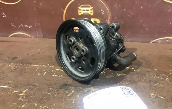 Volkswagen Golf IV Power steering pump 1J0422154A