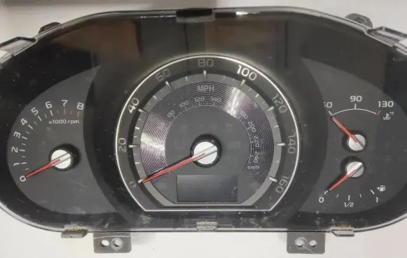 KIA Sportage Speedometer (instrument cluster) 940213U105