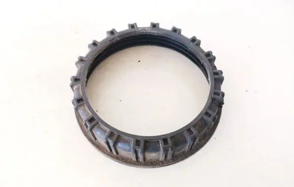 Mitsubishi Carisma In tank fuel pump screw locking ring/nut mr271375