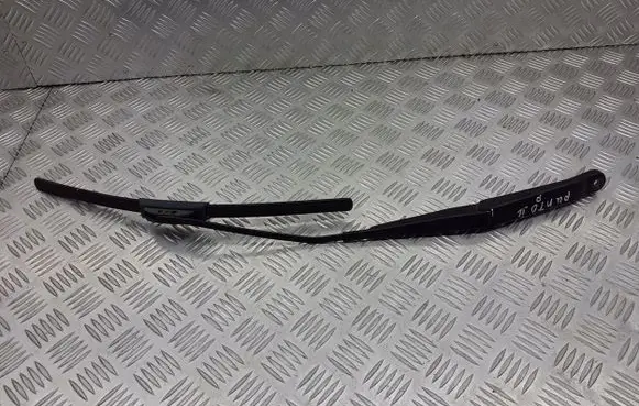 Fiat Punto (188) Front wiper blade arm 7352787920
