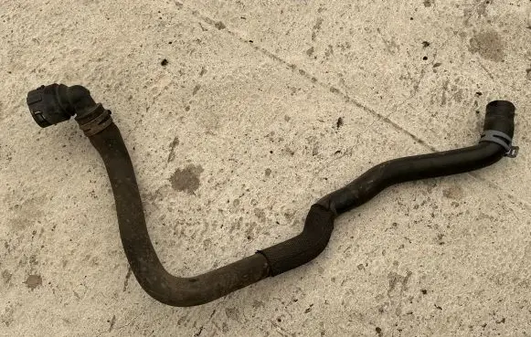 Volkswagen Scirocco Engine coolant pipe/hose 1K0122157J