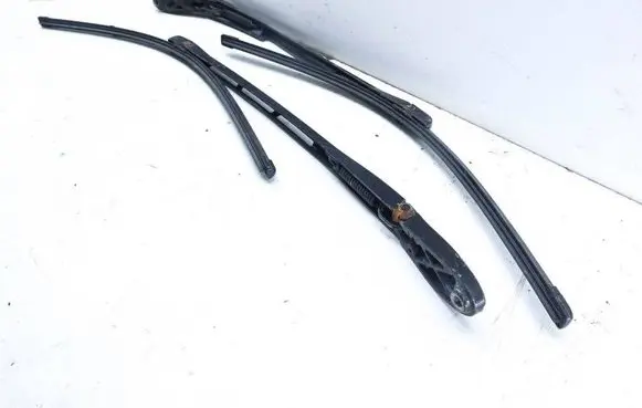 Audi A8 S8 D3 4E Front wiper blade arm 4E1955408B 4E1955407C
