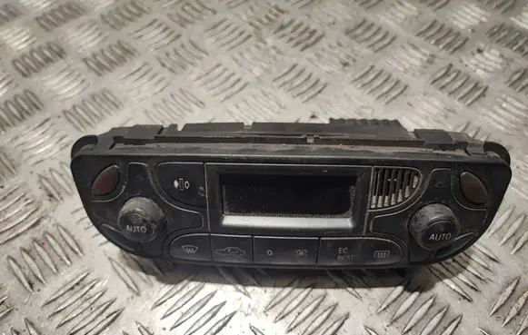 Mercedes-Benz C W205 Air conditioning/heating control unit 2038300985 A2038300985