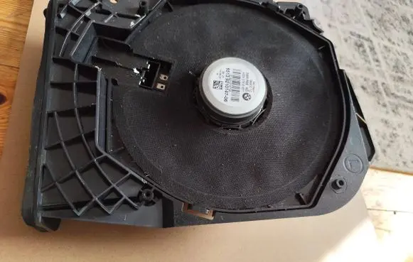 BMW 3 F30 F35 F31 Subwoofer speaker 9210147 18820010 430407861871