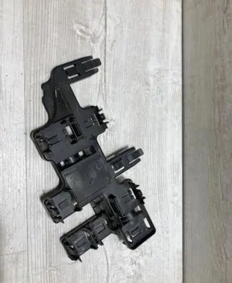 BMW 1 F20 F21 Engine control unit holder 8606547
