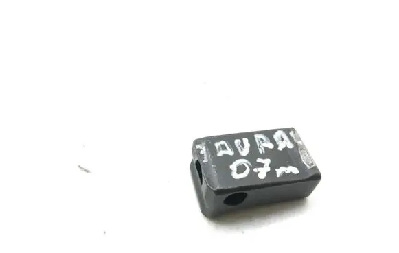 Volkswagen Touran I Fuel Injector clamp holder