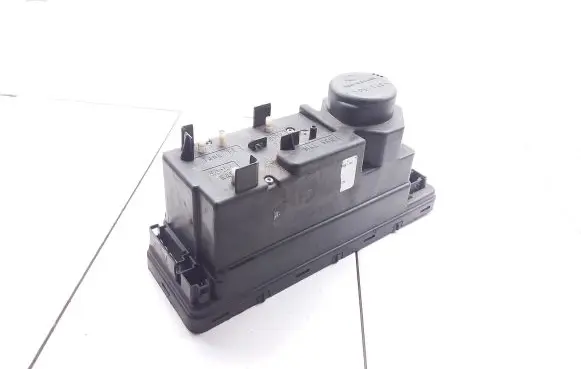 Mercedes-Benz E W210 Central locking vacuum pump 