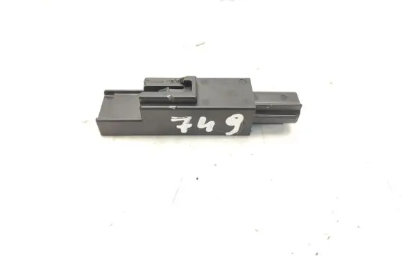 Suzuki Swift III Aerial antenna amplifier H180902